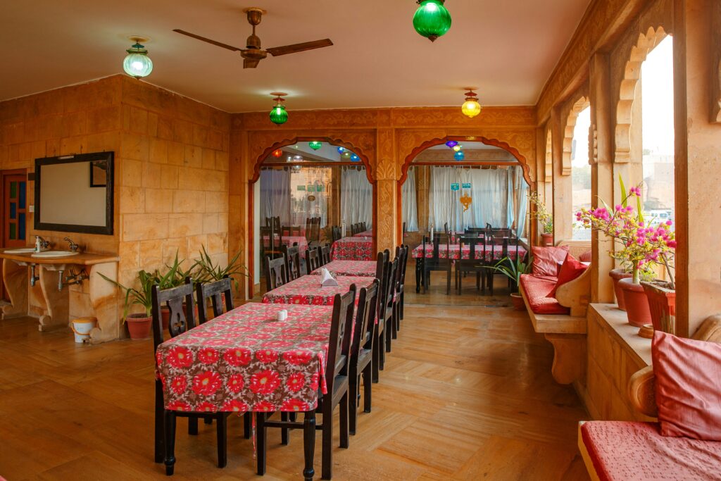 hotel-lal-garh-fort-and-palace-7DVAiyyT1NE-unsplash